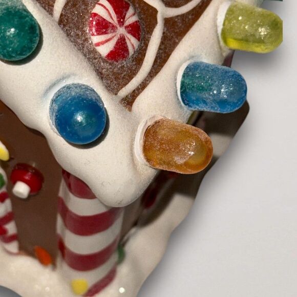 Hallmark Gumdrop Gingerbread House 2008 Light and Musical - WORKS - Picture 8 of 14